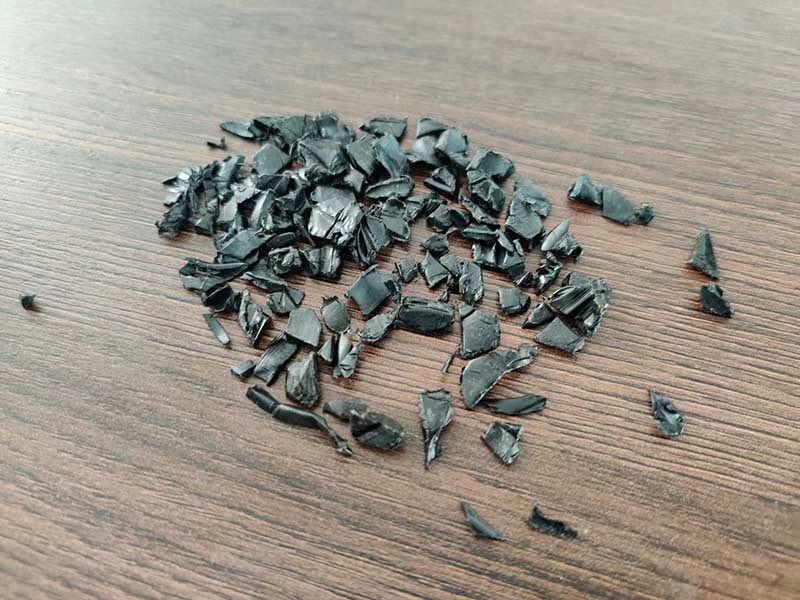 Standart oziqlantirish idishi bilan bitta valli plastik maydalagich